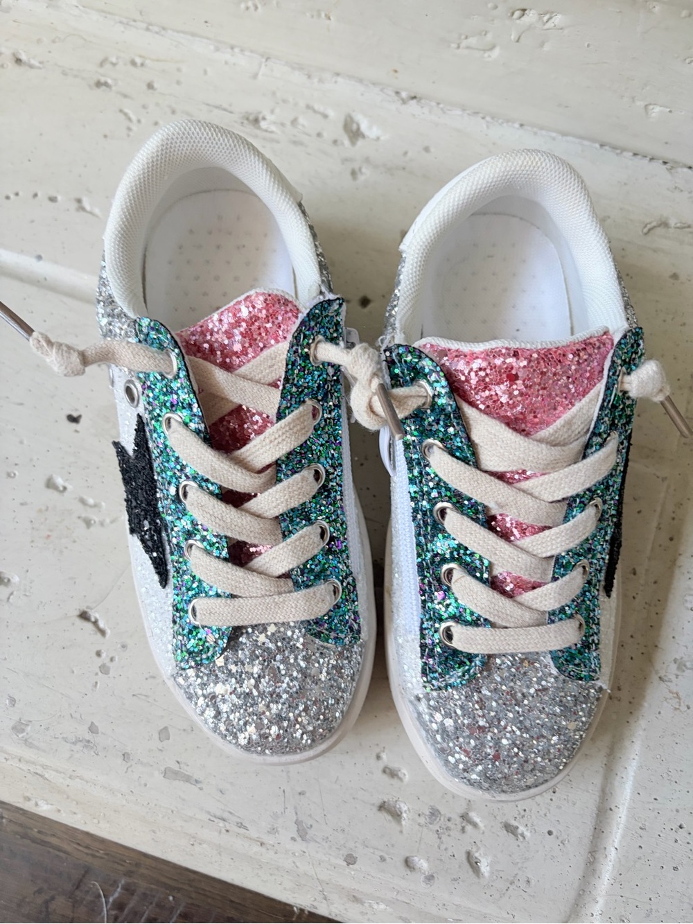 Girls Glitter Star Sneakers in Silver, Green & Pink w/ zippers worn once sz 13 - Picture 5 of 9